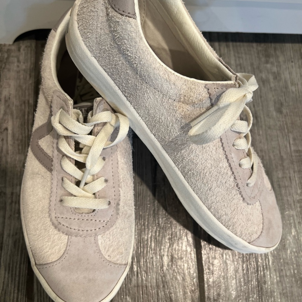 Women's Cream and Gray Lavender Vans